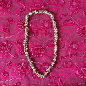 mini conch seashell necklace